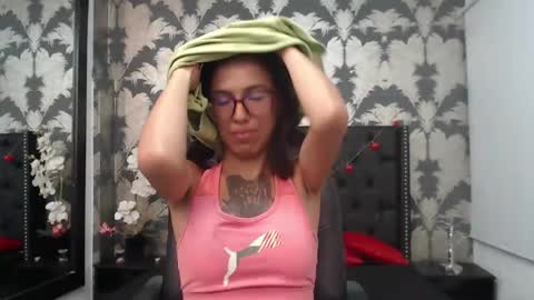 Snapshot of emily_loperaa chatting on March 8, 7:31 pm Emily online show from March 8, 7:31 pm