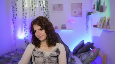 emily_paris18 online show from June 7, 1:49 pm