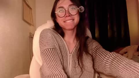 emily_pearl_ online show from December 20, 12:19 am