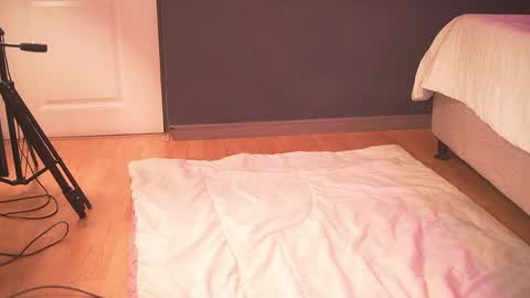 Emily online show from April 7, 11:34 am