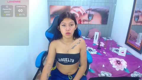       online show from March 6, 12:09 pm