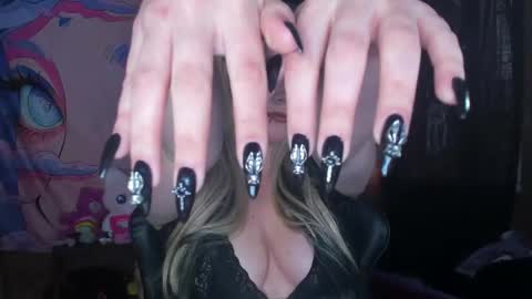 emily_salvatore online show from October 9, 6:57 pm