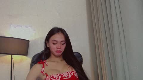 emily_sexyslut online show from February 19, 8:52 pm