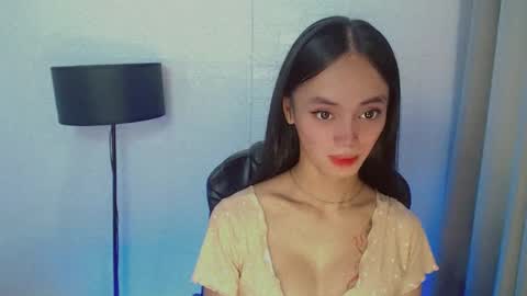 emily_sexyslut online show from December 6, 2:40 am