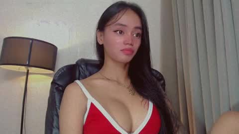 emily_sexyslut online show from February 21, 8:18 am