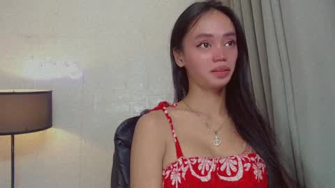 emily_sexyslut online show from February 19, 5:38 pm