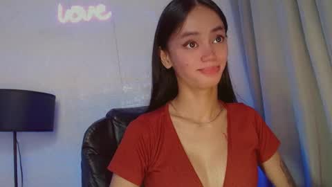 emily_sexyslut online show from December 12, 6:47 am