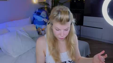 emily shepard online show from May 7, 2:18 am