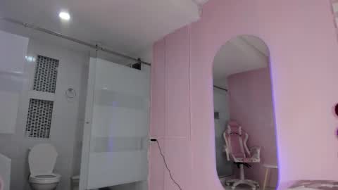 Emily online show from February 25, 12:49 pm