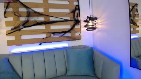 Emily. online show from November 2, 3:28 am