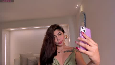 Emily Armstrong online show from January 19, 11:56 am