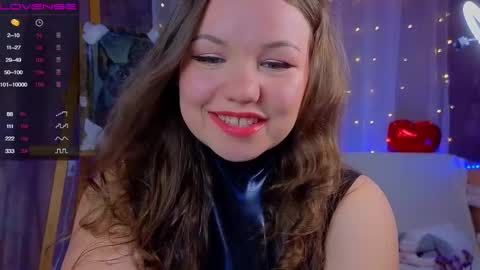 artist Emily online show from March 8, 2:12 am