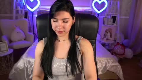 Snapshot of emilycandys chatting on March 4, 10:57 am Emy online show from March 4, 10:57 am