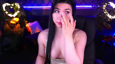 Snapshot of emilycandys chatting on February 27, 6:46 am Emy online show from February 27, 6:46 am