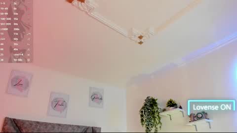 emilycat_777 online show from October 16, 5:40 am