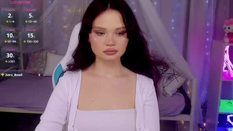 Emilyhaves online show from May 11, 2:45 pm