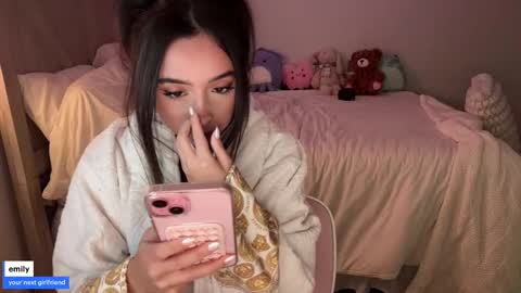 Snapshot of emilyfawn chatting on September 15, 4:36 am emilyfawn online show from September 15, 4:36 am