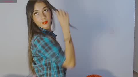 EMILY GAVIRIA online show from February 2, 8:19 pm