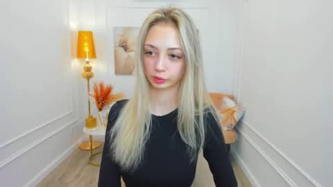 Emily online show from March 29, 7:59 pm