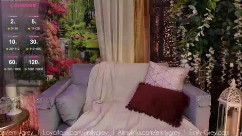 emilygrey_ online show from February 16, 3:15 am