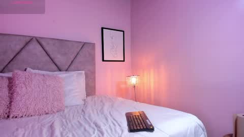 Emily online show from April 7, 12:18 pm