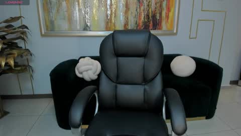 Emily online show from November 15, 4:03 am