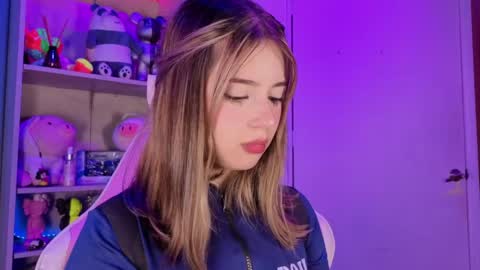 VALEEEN online show from April 9, 3:18 pm