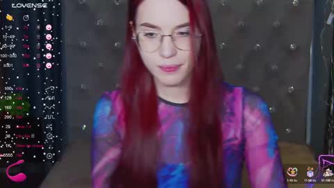 Snapshot of emilykents chatting on February 17, 4:42 am EmilyKents online show from February 17, 4:42 am