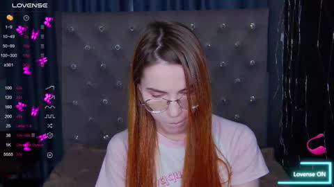 Snapshot of emilykents chatting on September 12, 1:51 am EmilyKents online show from September 12, 1:51 am