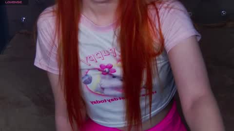 Snapshot of emilykents chatting on February 9, 4:36 am EmilyKents online show from February 9, 4:36 am