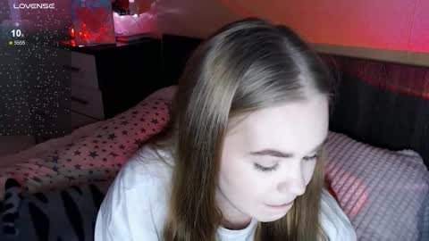 Emily  Emi online show from November 3, 4:08 pm