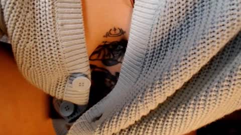 Emily  Emi online show from October 17, 4:33 pm