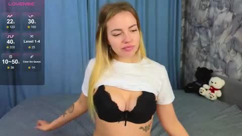 Emily Robbie online show from January 15, 6:51 pm