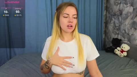 Emily Robbie online show from January 15, 9:51 pm