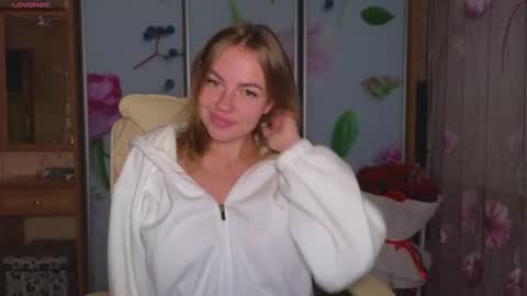 Emily Robbie online show from October 20, 6:35 pm