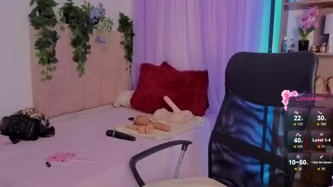 emilyrousex online show from April 18, 3:47 pm