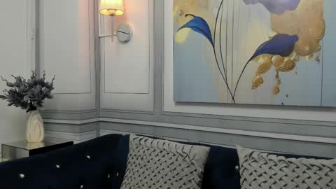 Emily online show from April 11, 11:25 am