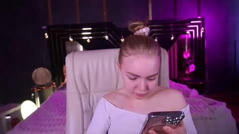  MY NAME IS Emily WELCOME EVERYONE I WILL BE HAPPY TO GIVE YOU WHAT YOU HAVE DREAMED OF FOR SO LONG online show from March 29, 9:11 am