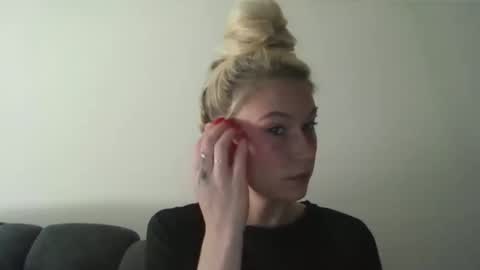 emilywarren296 online show from October 23, 3:57 pm