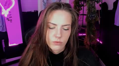 Emily online show from November 6, 8:28 am