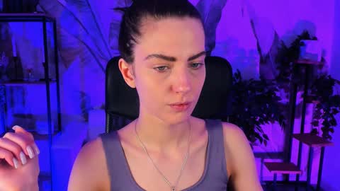 Emily online show from February 9, 9:05 am