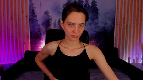 Emily online show from January 8, 9:32 am