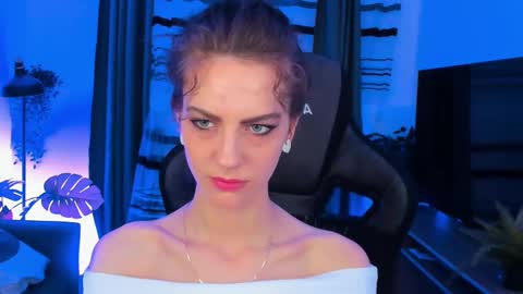 Emily online show from February 12, 2:32 pm