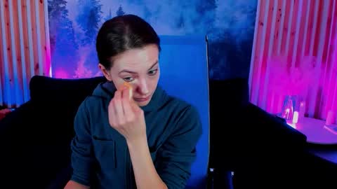 Emily online show from October 3, 8:44 am