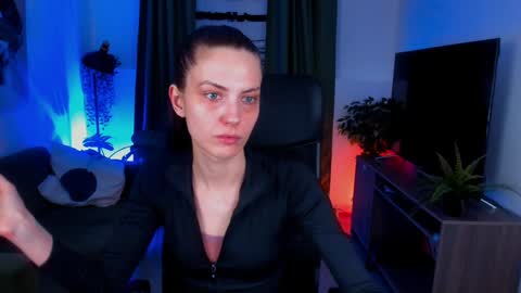 Emily online show from January 4, 9:21 am