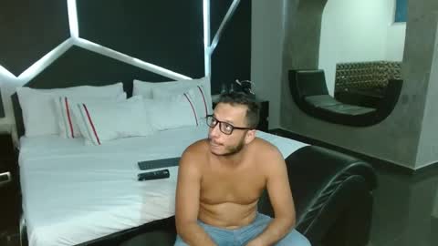 Emilly Willis online show from January 12, 3:07 am
