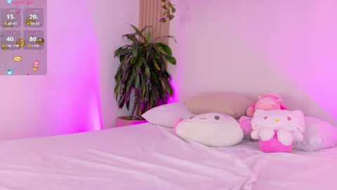 Emily Bank online show from June 19, 8:26 pm