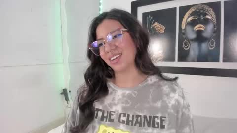 emilyy_cooperr online show from September 26, 1:08 pm