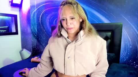 emilyy_sexy01 online show from March 1, 10:45 am