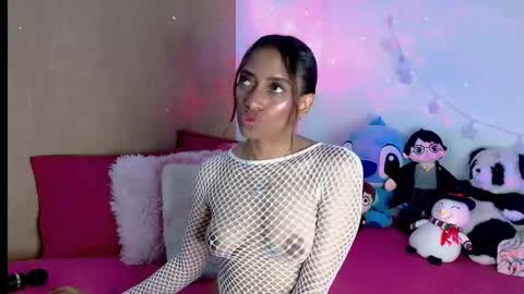 emilyzans07 online show from March 5, 2:25 am